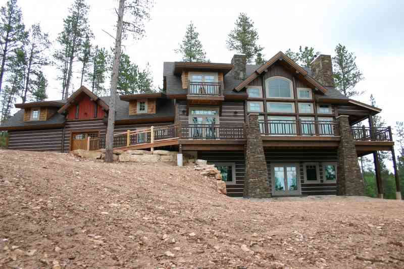 The front view of this beautiful home.