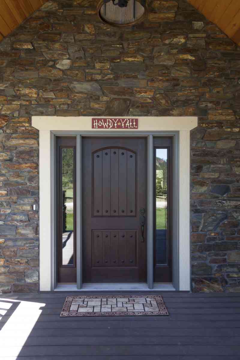 A friendly welcome sign!