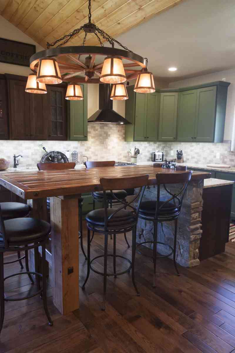 Another view of the stone work on the center island table.